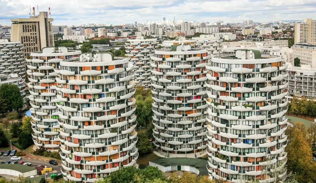 Rideau métallique renforcé avec motorisation sécurisée